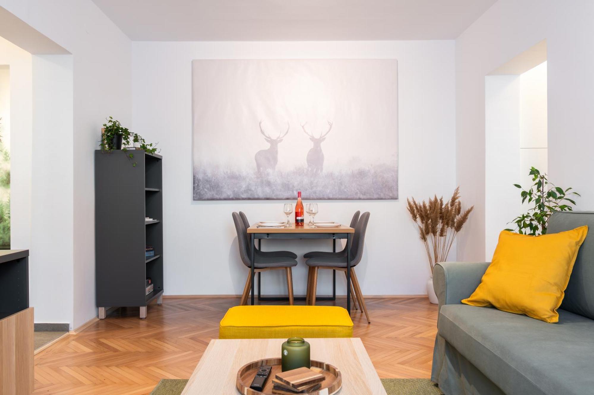 The Cozy Deer Apartment Sinaia Eksteriør bilde